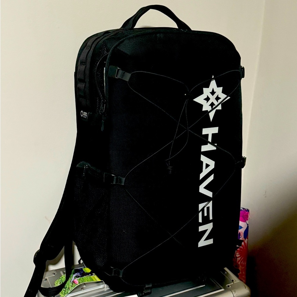 Haven weekend/gym bag organizer